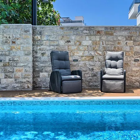 Apartman Palm Garden - Private Pool And Barbecue *