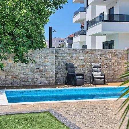 Palm Garden - Private Pool And Barbecue شقة تروغير