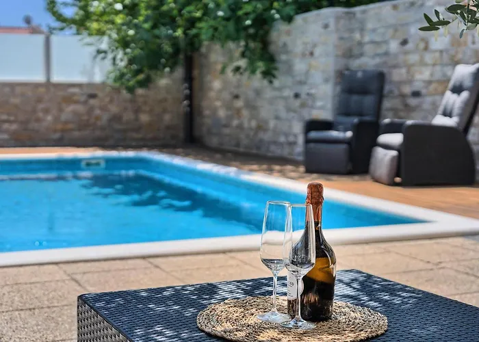 Palm Garden - Private Pool&barbecue