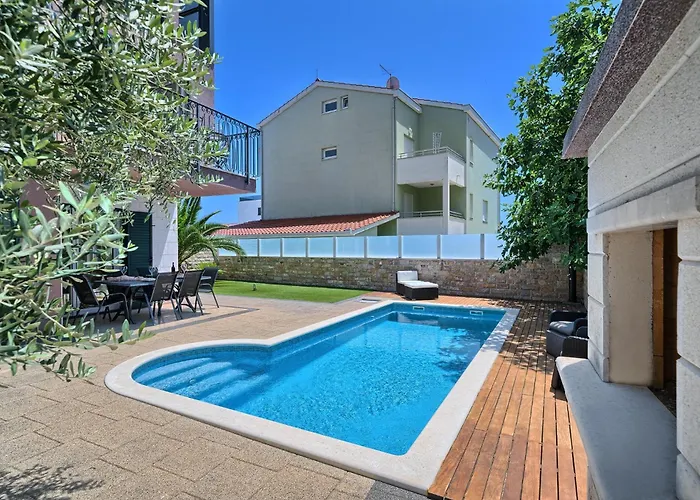 Palm Garden - Private Pool&barbecue Apartamento