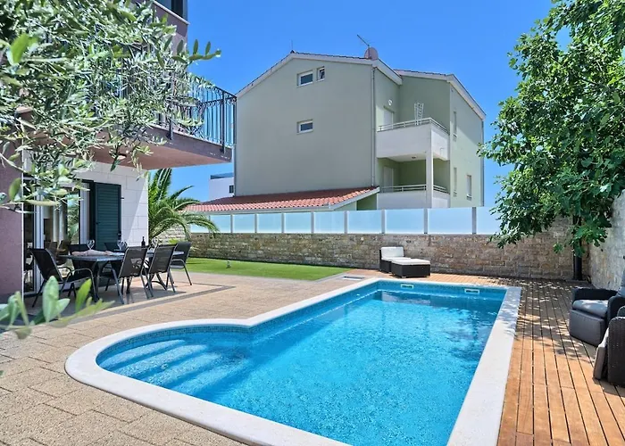 Palm Garden - Private Pool&barbecue Apartamento