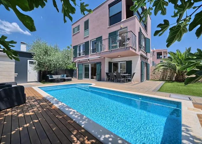 Palm Garden - Private Pool&barbecue *