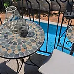 Palm Garden - Private Pool And Barbecue Traù