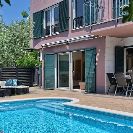 Palm Garden - Private Pool And Barbecue *