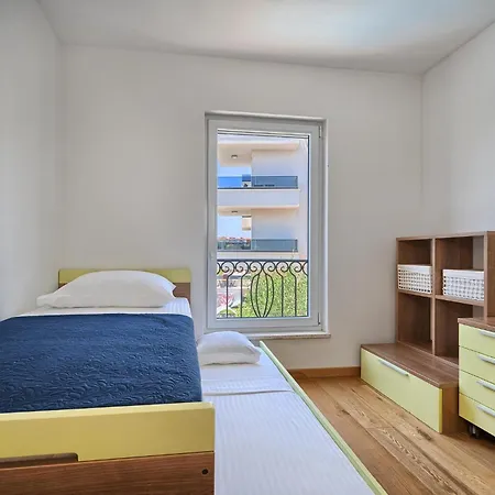 Palm Garden - Private Pool And Barbecue Trogir