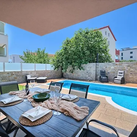 Palm Garden - Private Pool And Barbecue Апартаменти *
