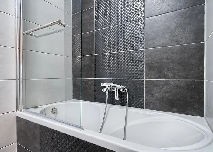 Palm Garden - Private Pool And Barbecue Trogir